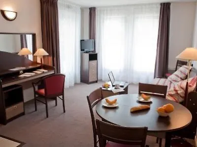 Comfort Le-port-marly Paris Ouest 3* 르포트말리