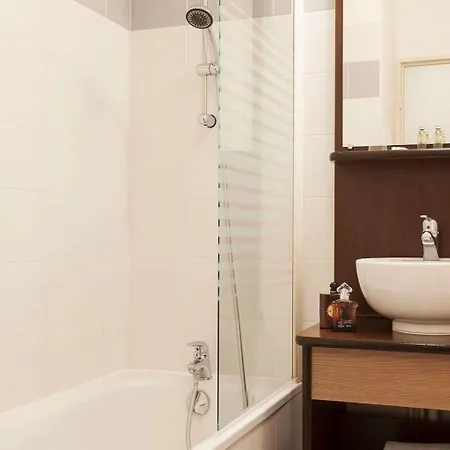 Comfort Le-port-marly Paris Ouest 3* Le Port-Marly