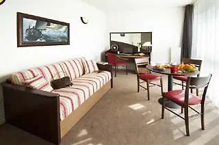 Comfort Le-port-marly Paris Ouest 호텔 3*