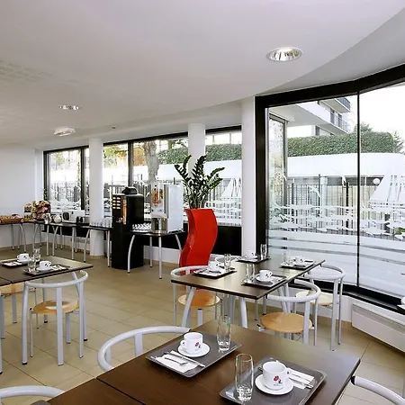 Hotel Comfort Le-port-marly Paris Ouest 3*