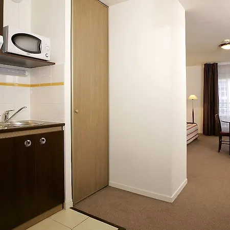 Comfort Le-port-marly Paris Ouest 3*