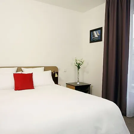 Comfort Le-port-marly Paris Ouest Hotel